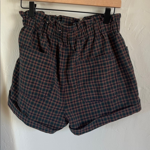 American Eagle Outfitters High-Waisted Plaid Shorts - Navy and Red - Picture 4 of 5